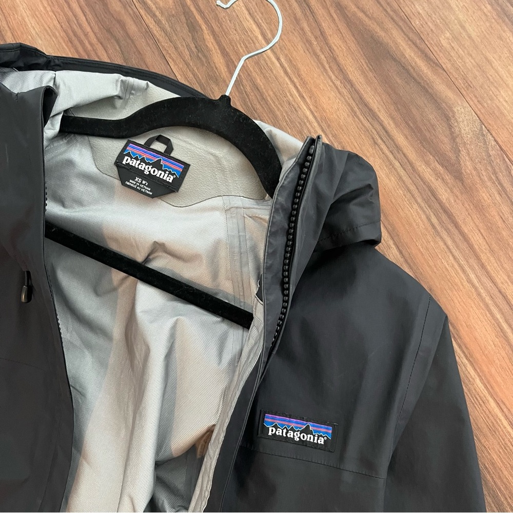 Women's Patagonia Torrentshell 3L Rain Jacket ☔️ Size XS, Like New 💫